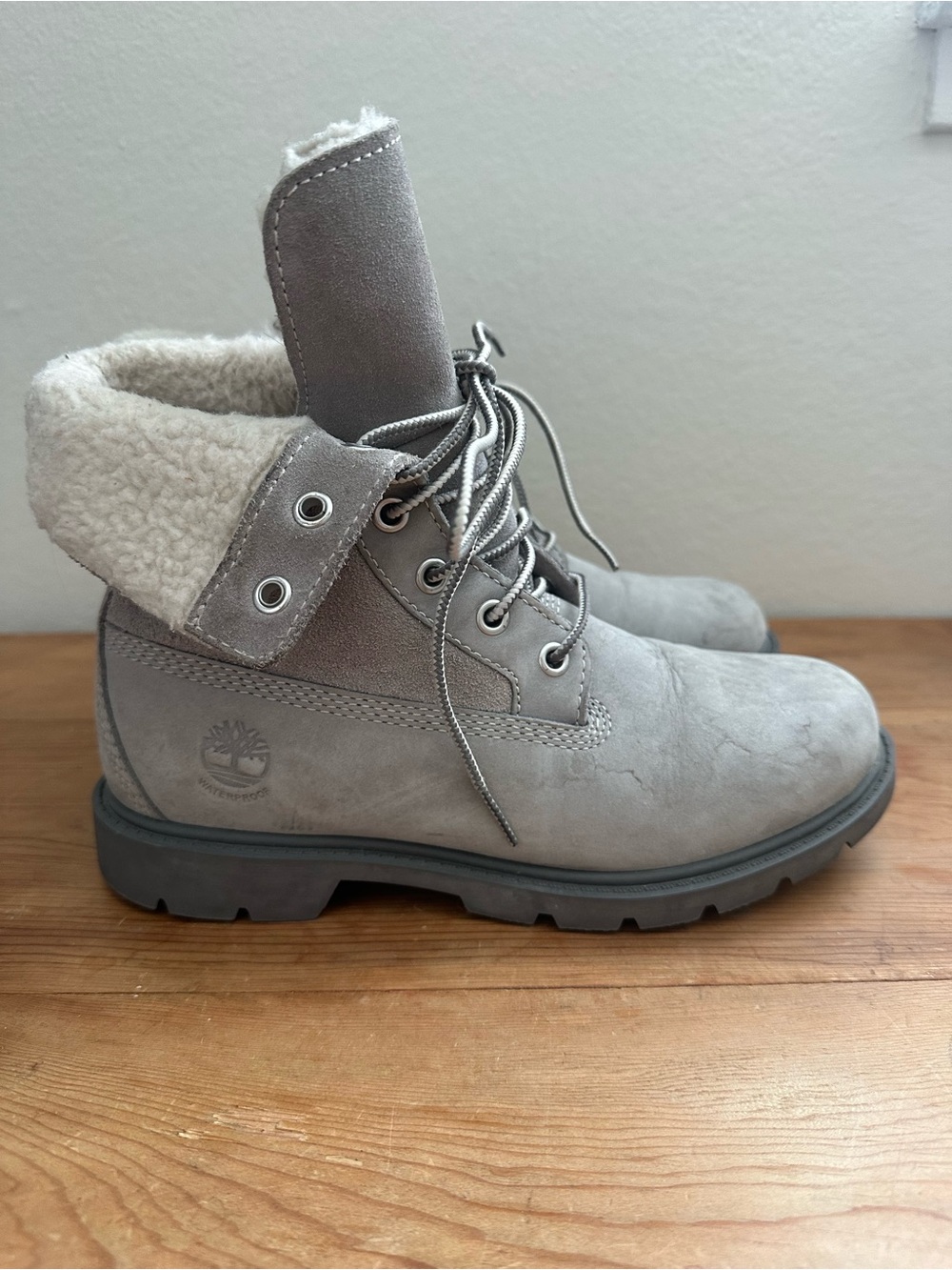Timberland Women’s Gray Sherpa Collar Lace-Up Boots